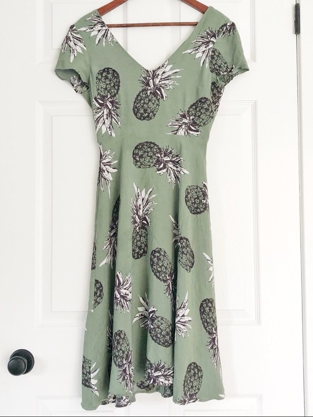 BB Dakota by Steve Madden Sage Green Pineapple-Print V-Neck Midi Dress